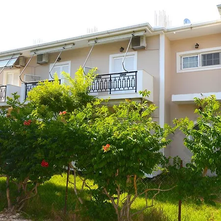 Aelia Studios Apartment *